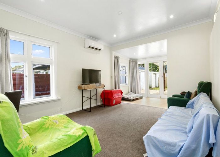 at 73 Owen Street, Belmont, Lower Hutt