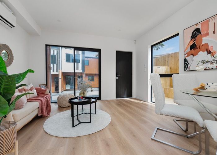  at 7/18 Dellwood Avenue, Henderson, Waitakere City, Auckland