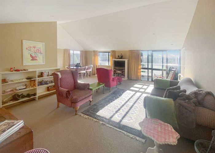  at 4/3 Karitane Drive, Cashmere, Christchurch
