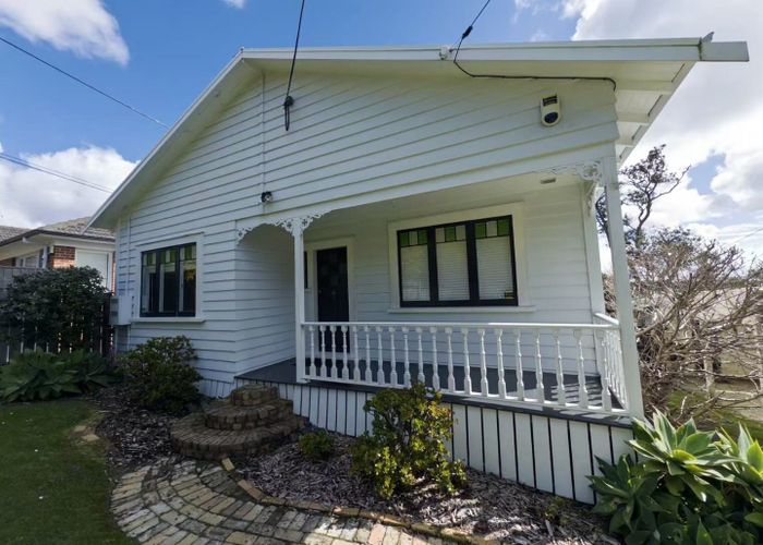  at 189 Titirangi Road, Titirangi, Waitakere City, Auckland