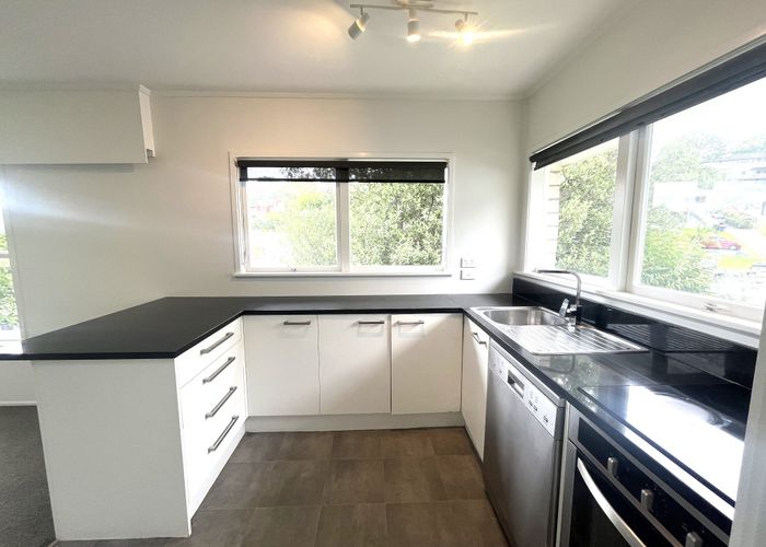  at 1/24 Sovereign Place, Glenfield, North Shore City, Auckland