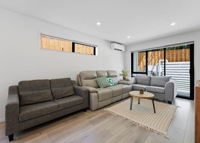  at 7/67 Royal View Road, Te Atatu South, Waitakere City, Auckland