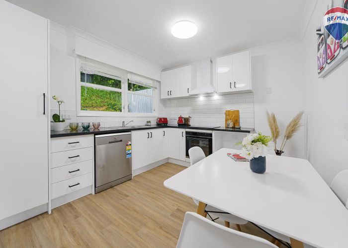  at 1/4 Faris Crescent, Wainuiomata, Lower Hutt