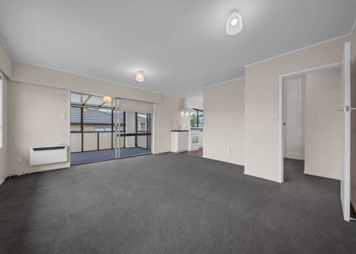  at 17 Faith Bullock Place, New Lynn, Waitakere City, Auckland