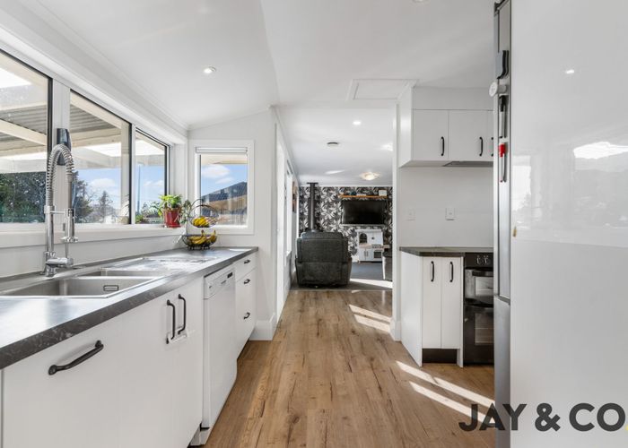  at 2/482 Porchester Road, Randwick Park, Auckland