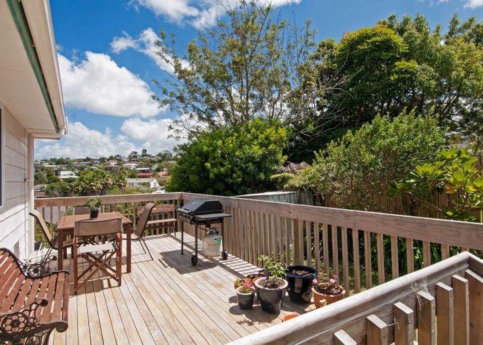  at 1/62 Athena Drive, Glenfield, North Shore City, Auckland