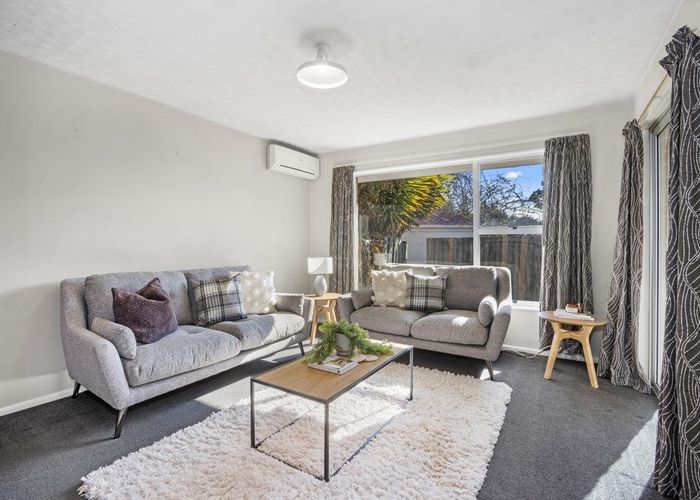 at 2/10 Bowman Place, Sockburn, Christchurch