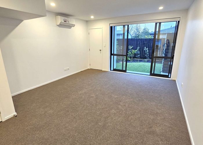  at 4/3 Fairdale Place, Birkdale, North Shore City, Auckland
