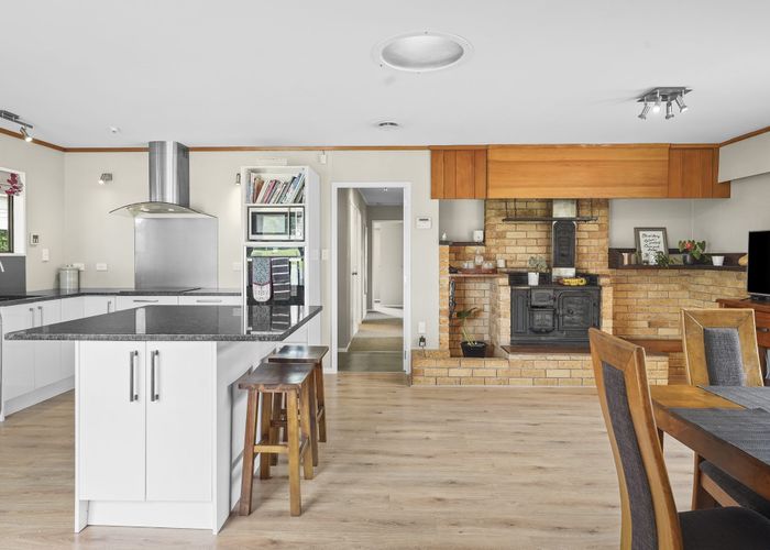  at 83 Carlyle Street, Leamington, Cambridge