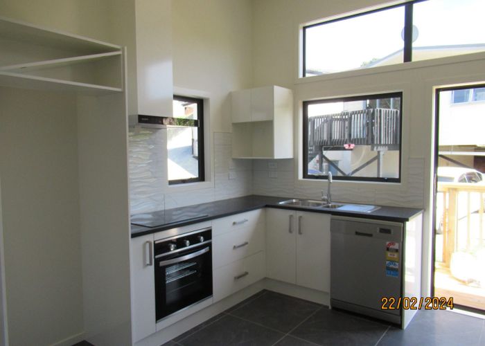  at 15b Fernhaven Place, Massey, Waitakere City, Auckland