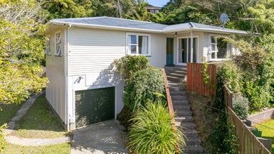  at 29 Kahikatea Grove, Paparangi, Wellington