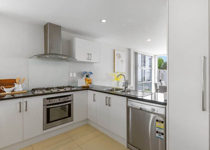  at 5 Phar Lap Crescent, Takanini, Papakura, Auckland