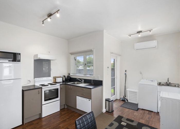 at 162 Cook Street, West End, Palmerston North