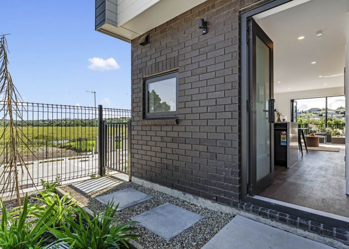  at 13/10 Ngaroma House Drive, Hobsonville, Waitakere City, Auckland