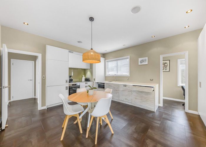  at 118 Kiwi Road, Point Chevalier, Auckland City, Auckland