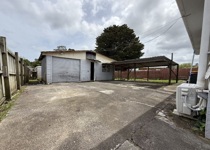  at 26  Riverpark Crescent, Henderson, Waitakere City, Auckland