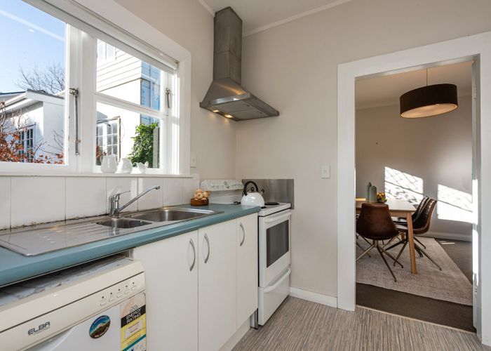  at 6 Friend Street, Karori, Wellington, Wellington