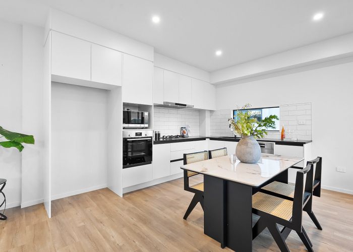  at 1/258 Lake Road, Hauraki, Auckland