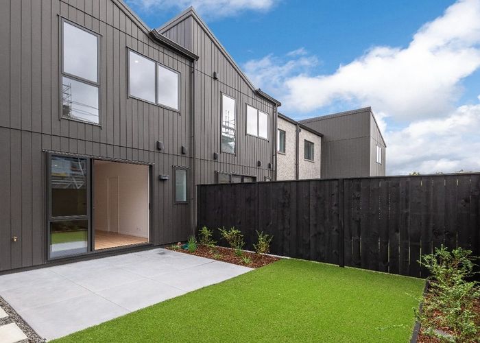  at 8 Te Tatua O Pere Road, Three Kings, Auckland City, Auckland