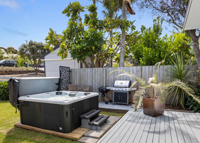  at 8 Hartley Avenue, Onetangi, Waiheke Island