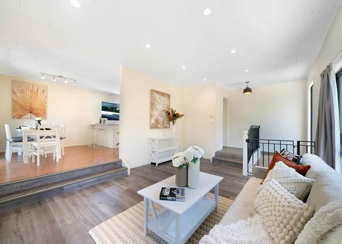  at 19 Clearview Heights, Ranui, Auckland