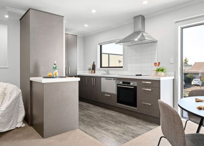  at 2/8 Richmond Street, Whitiora, Hamilton, Waikato