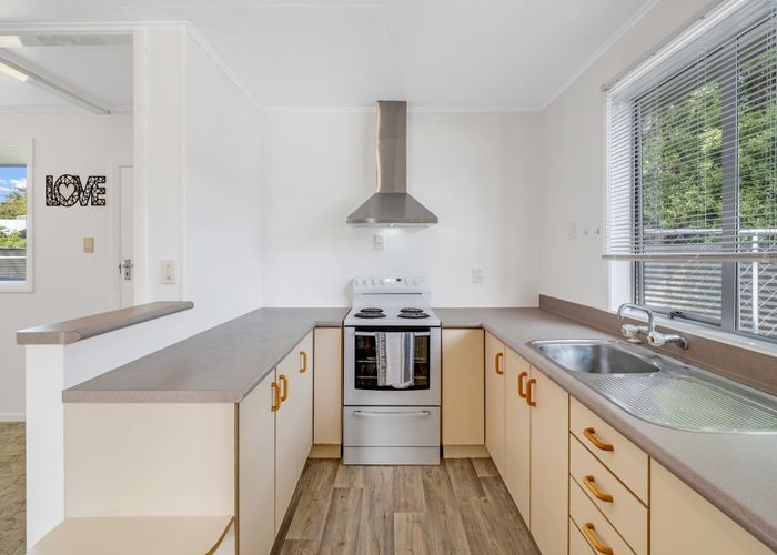  at 15 Miles Place, Awapuni, Palmerston North, Manawatu / Whanganui