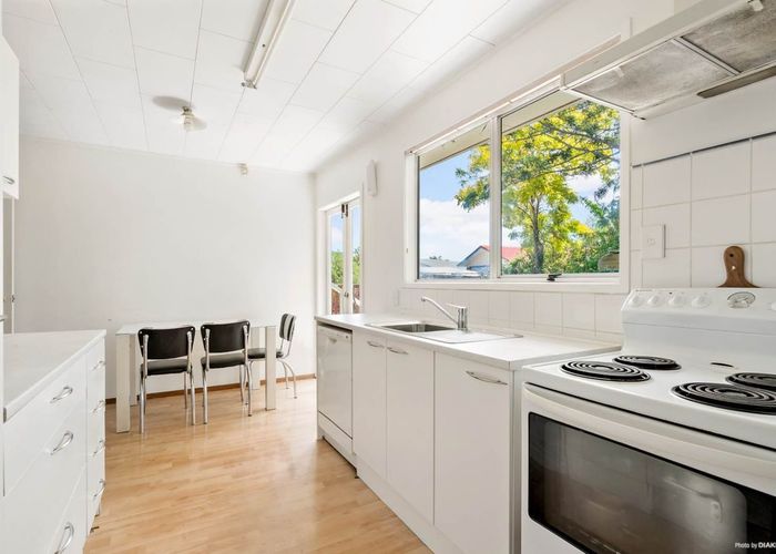  at 1/118 Hillcrest Road, Papatoetoe, Manukau City, Auckland