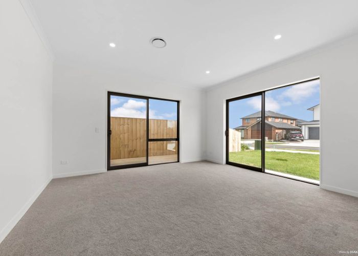  at 34 Papareia Road, Rosehill, Papakura