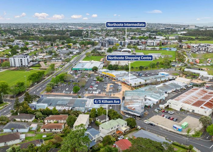  at 4/5 Kilham Avenue, Northcote, North Shore City, Auckland