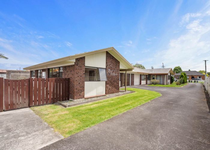  at 2/16 Regent Street, Papatoetoe, Manukau City, Auckland