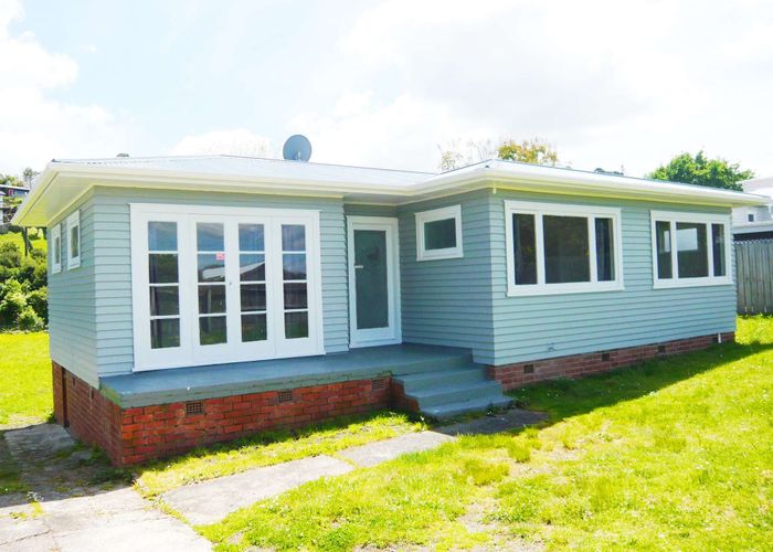  at 12 Woodside Rd, Massey, Waitakere City, Auckland