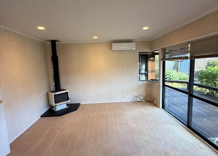  at 51 Bob Charles Drive, Golflands, Manukau City, Auckland