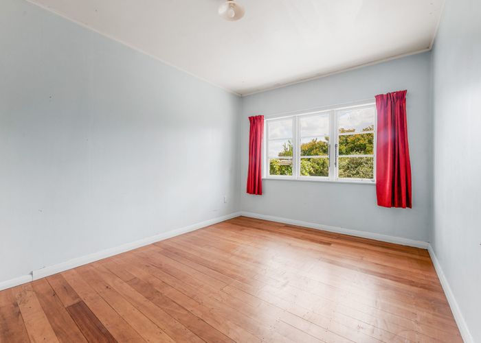  at 65 Clarkin Road, Fairfield, Hamilton