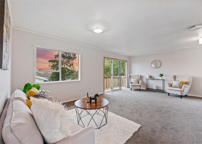  at 5 Flaunty Place, West Harbour, Waitakere City, Auckland