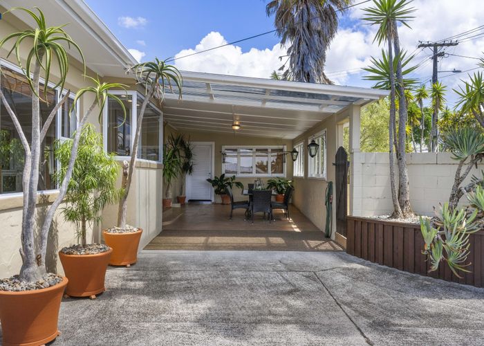  at 25 Hillview Avenue, New Windsor, Auckland