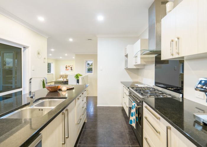  at 1/35 Rangatira Road, Beach Haven, Auckland