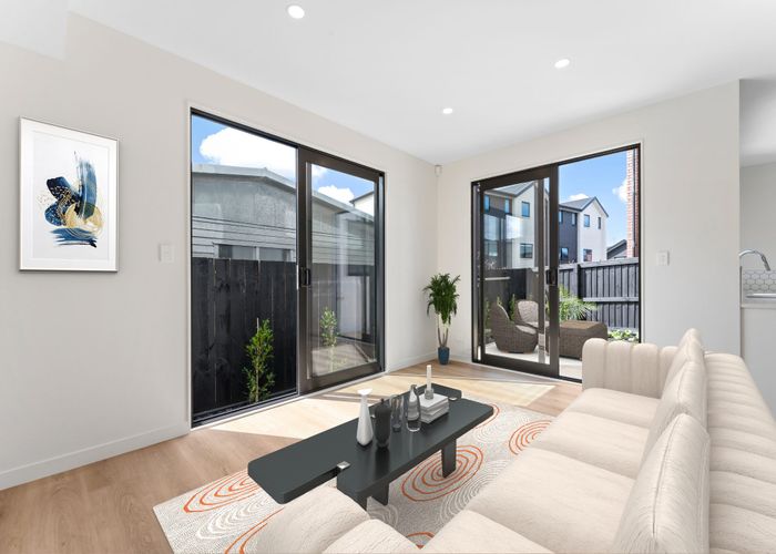  at 10D Serjeant Street, Henderson, Waitakere City, Auckland