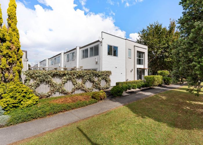  at 77 Popokatea Drive, Takanini, Papakura, Auckland