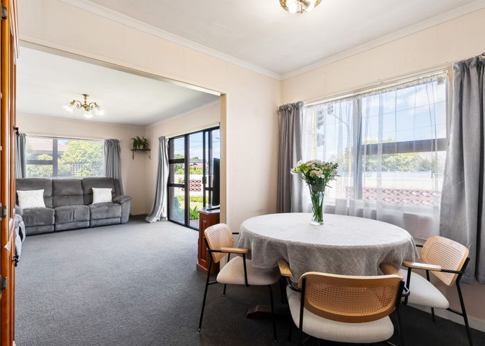  at 62 Donovan Street, Blockhouse Bay, Auckland City, Auckland