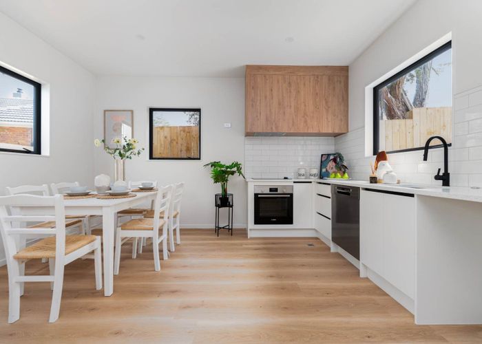  at Lot 10, 18 Dellwood Avenue, Henderson, Waitakere City, Auckland