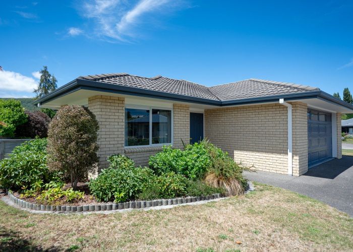  at 4 Lakemere Way, Kinloch, Taupō