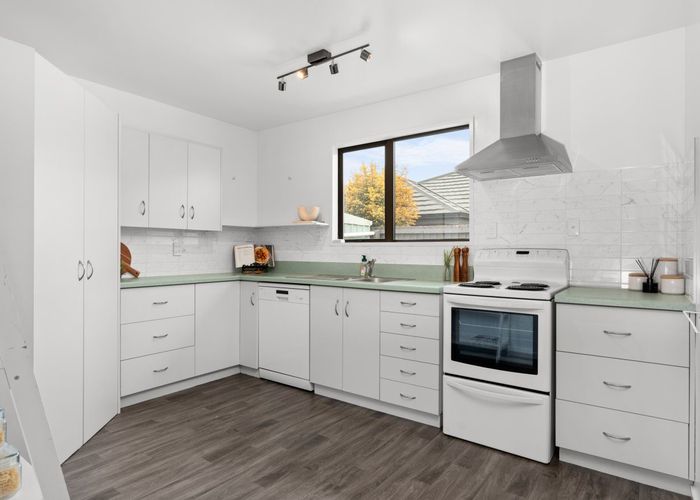  at 2/90 Conway Street, Somerfield, Christchurch
