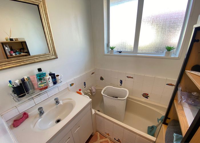  at 2/29 Barrie Street, Addington, Christchurch City, Canterbury