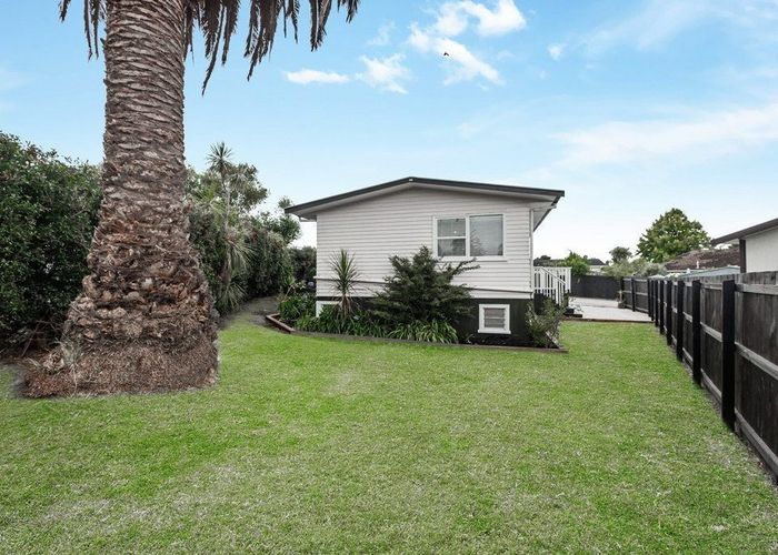  at 49 Fairclough Road, Beach Haven, North Shore City, Auckland
