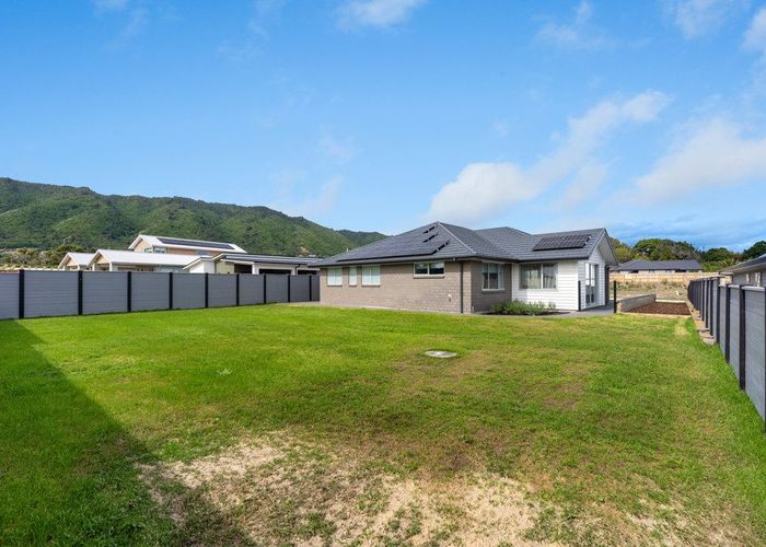  at 168 Karuhiruhi Street, Waikanae, Kapiti Coast, Wellington