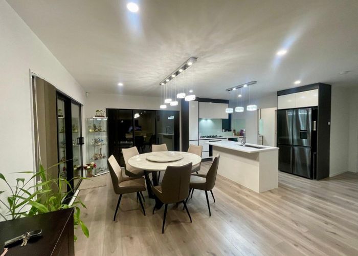  at 2/154 Whitney Street, Blockhouse Bay, Auckland City, Auckland