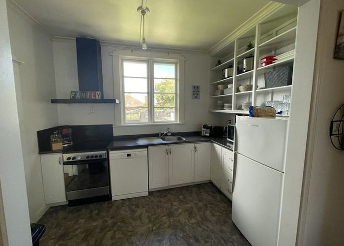  at 16 Forbes Street, Balaclava, Dunedin, Otago