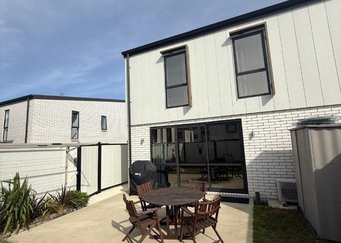  at 32 Cessna Crescent, Mangere, Manukau City, Auckland