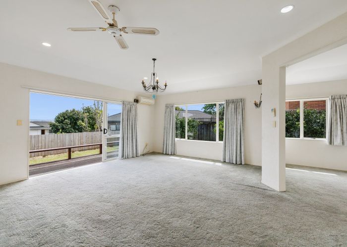  at 3 Molyneux Place, Welcome Bay, Tauranga